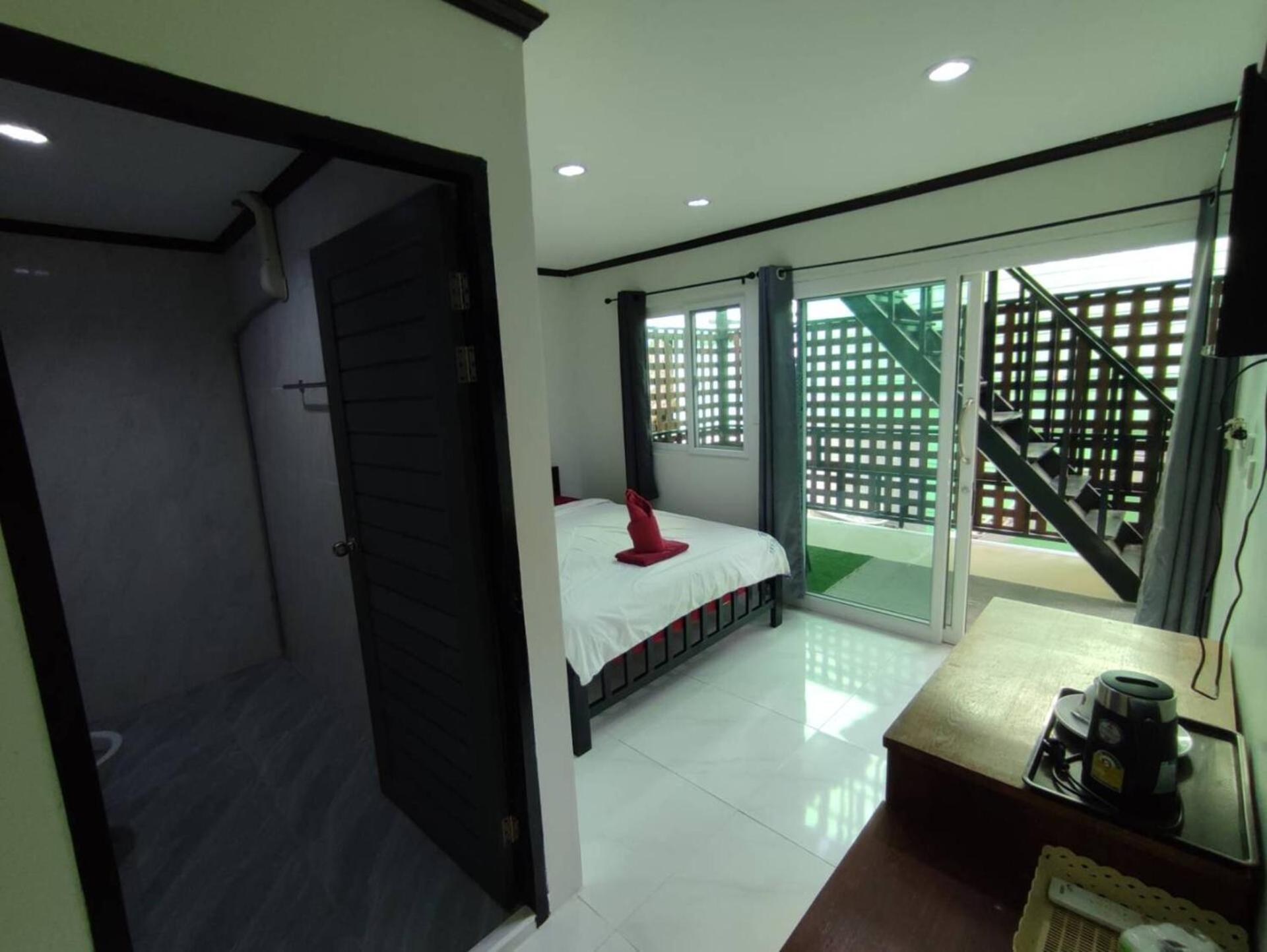 Kitty Guesthouse Phi Phi Don Exterior foto