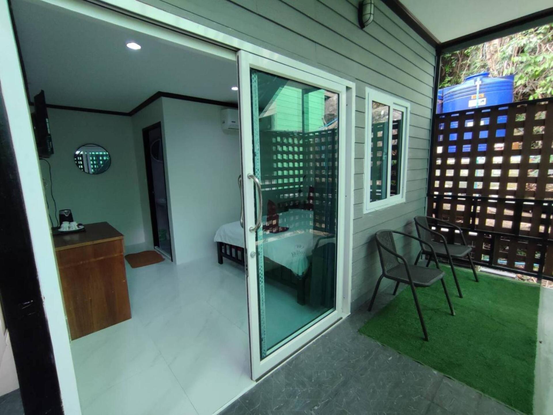 Kitty Guesthouse Phi Phi Don Exterior foto